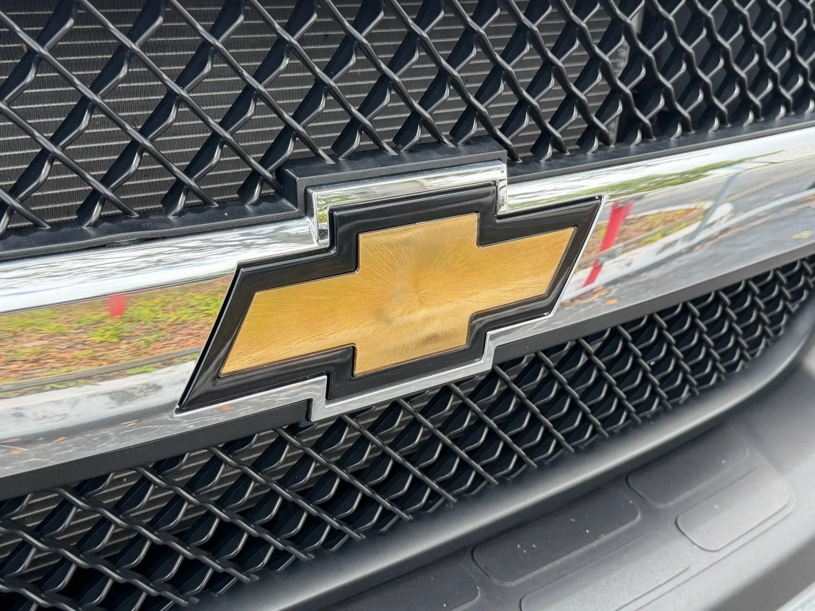 2025 Chevrolet Express Passenger LT photo 15