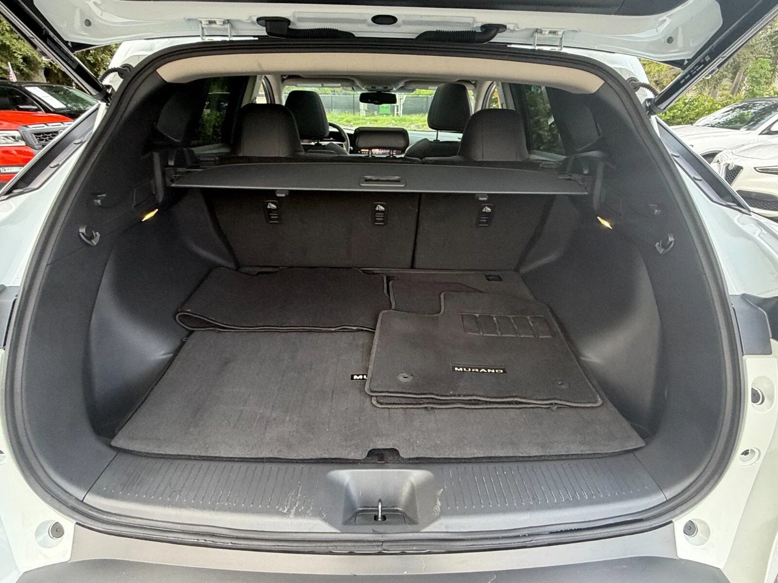 2025 Nissan Murano SL photo 14