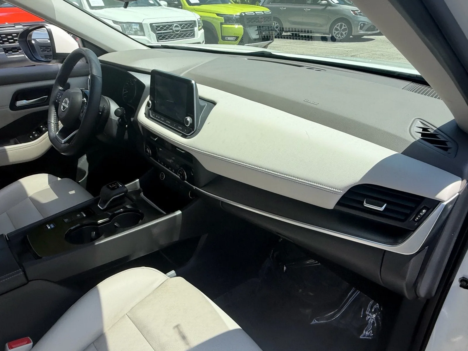 2023 Nissan Rogue SV photo 19