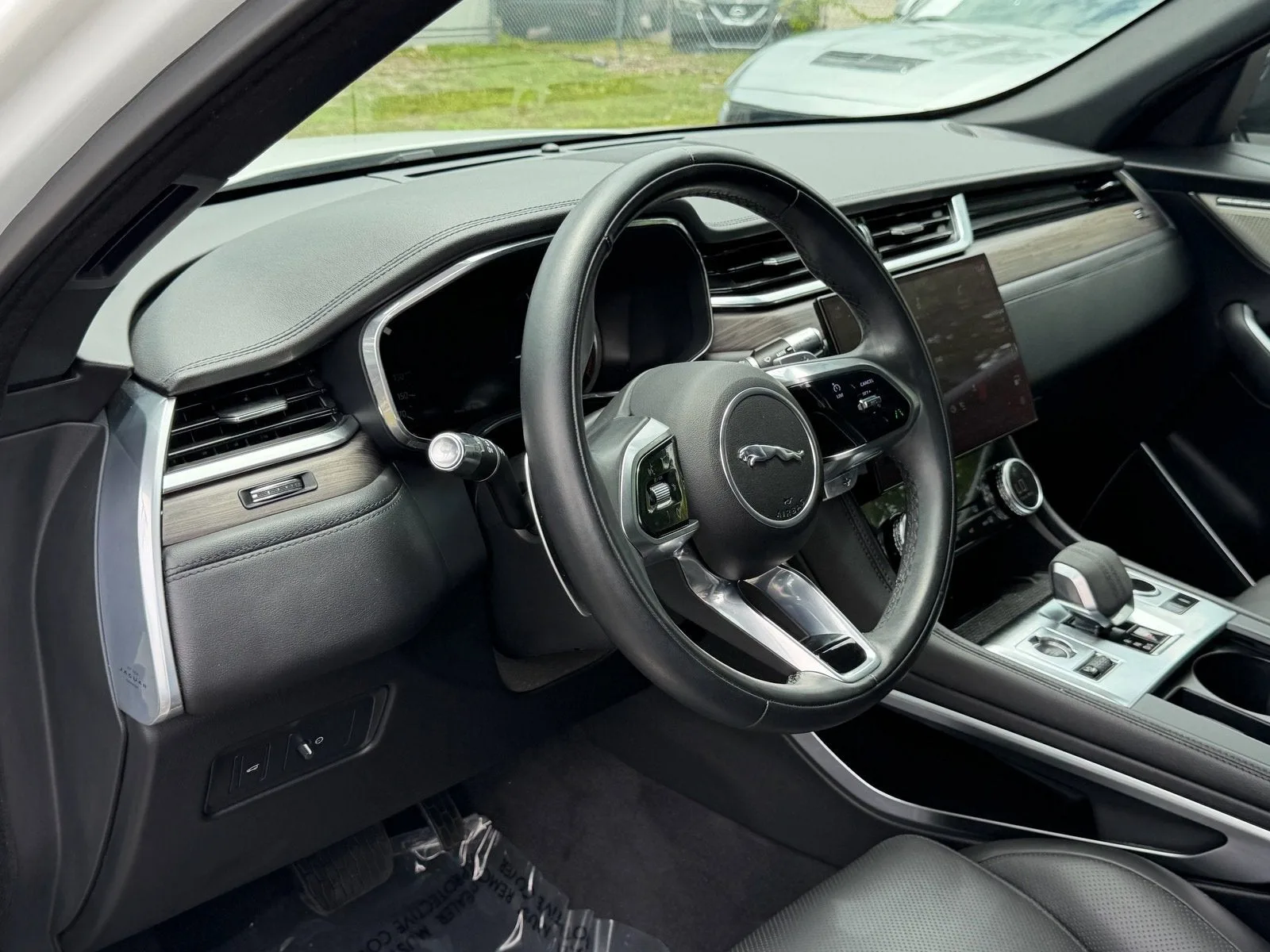 2022 Jaguar F-PACE S photo 12