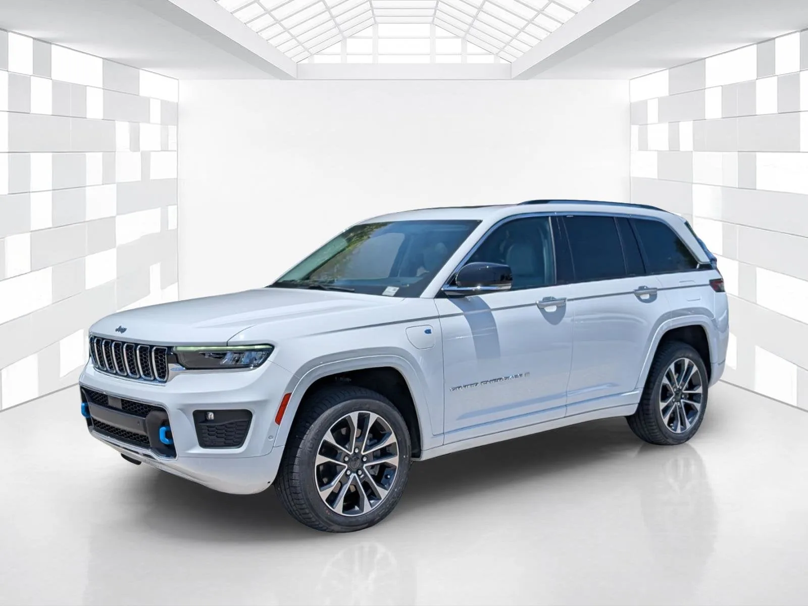 2022 Jeep Grand Cherokee 4xe Overland photo 3