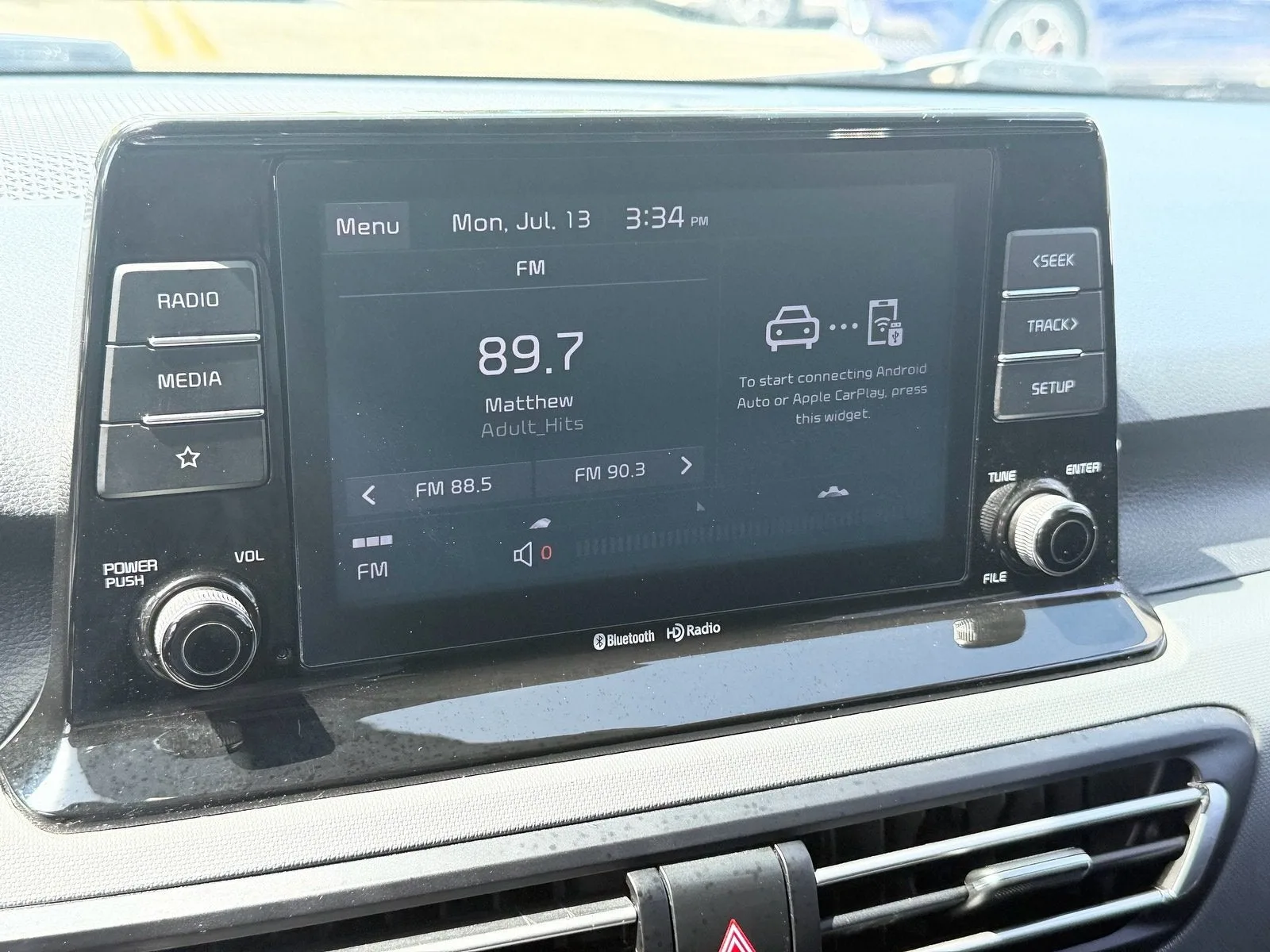 2022 Kia Seltos LX photo 21