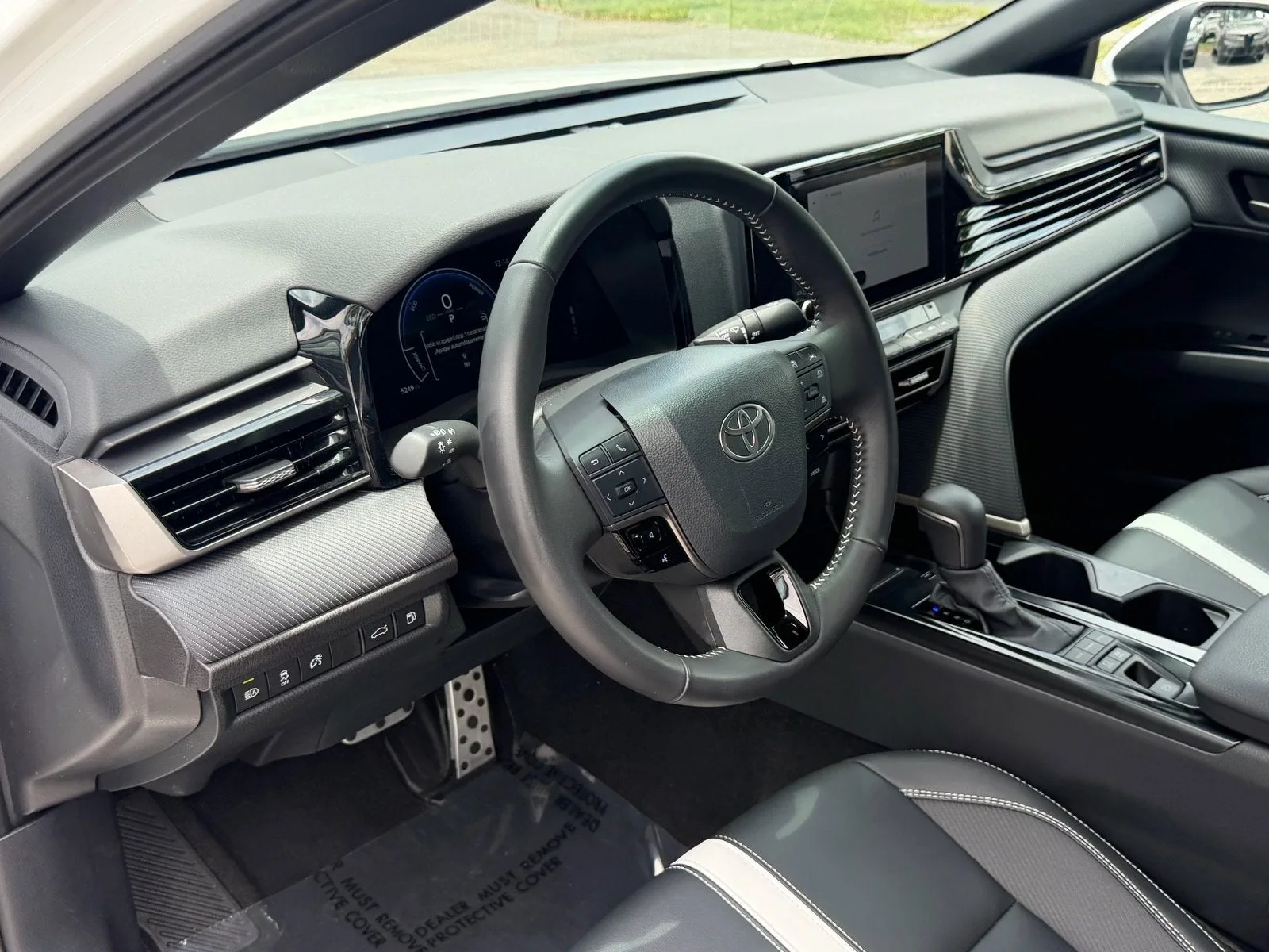 2026 Toyota Camry SE photo 12