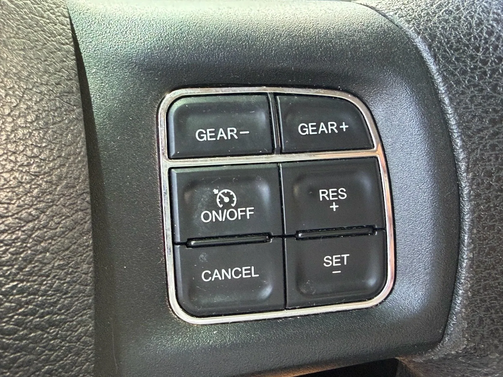2017 RAM 1500 Express photo 26