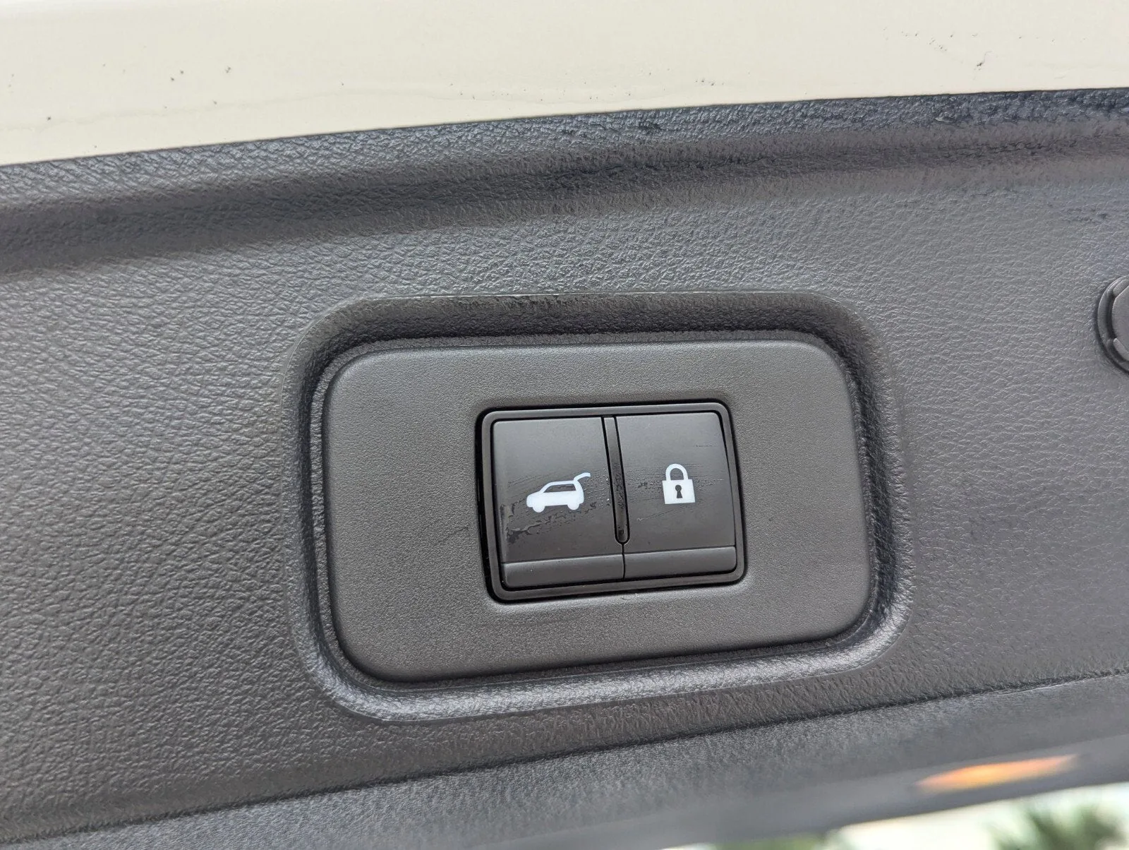 2025 Nissan Pathfinder SL photo 15