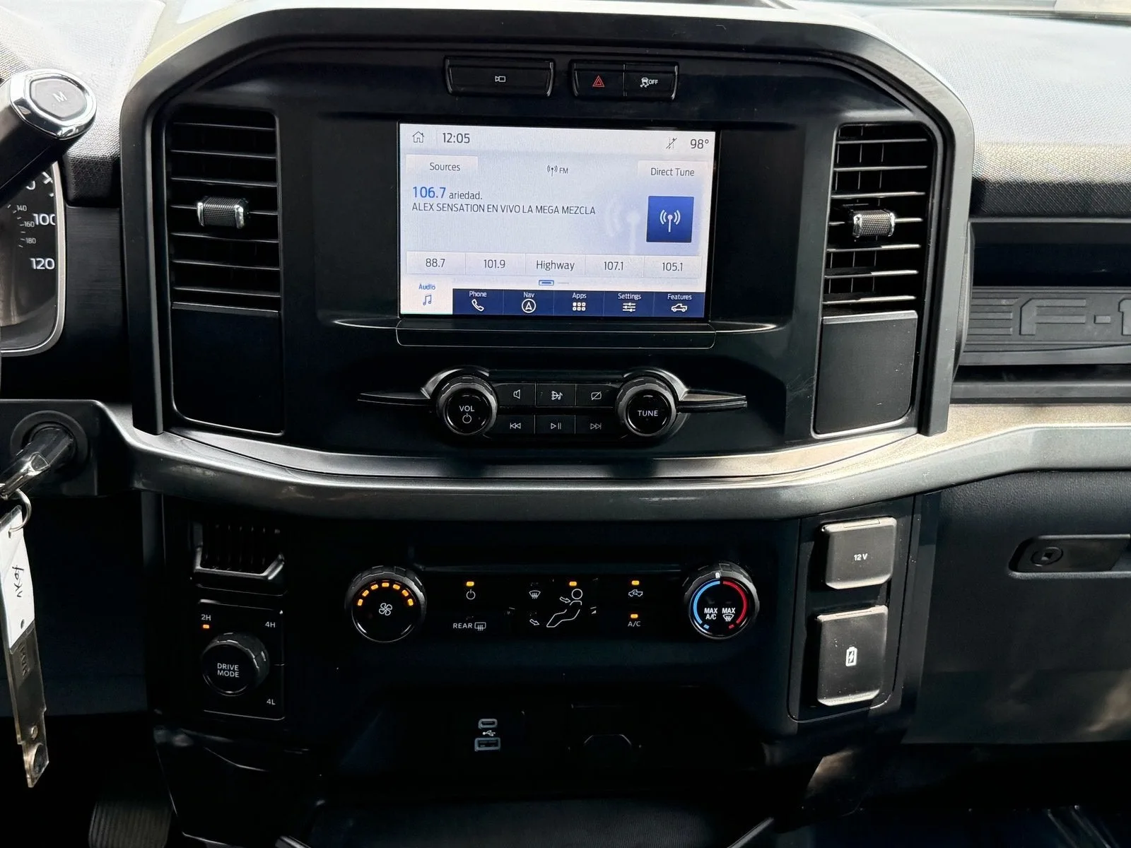 2023 Ford F-150 XL photo 14