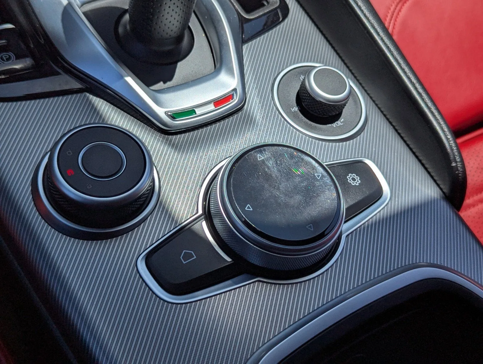 2024 Alfa Romeo Giulia Veloce photo 32