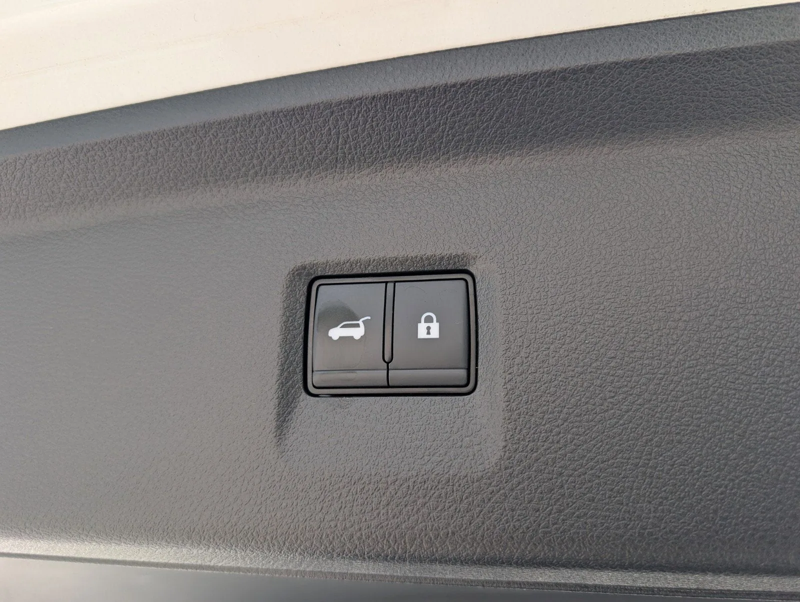 2023 INFINITI QX60 LUXE photo 17