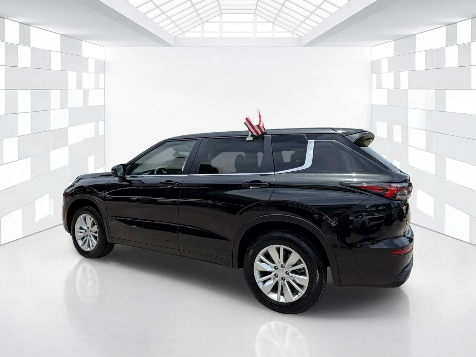 2025 Mitsubishi Outlander ES photo 5