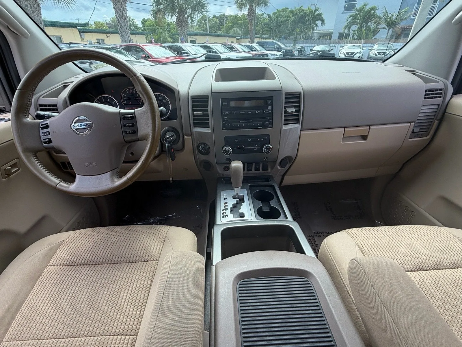 2011 Nissan Titan SV photo 13