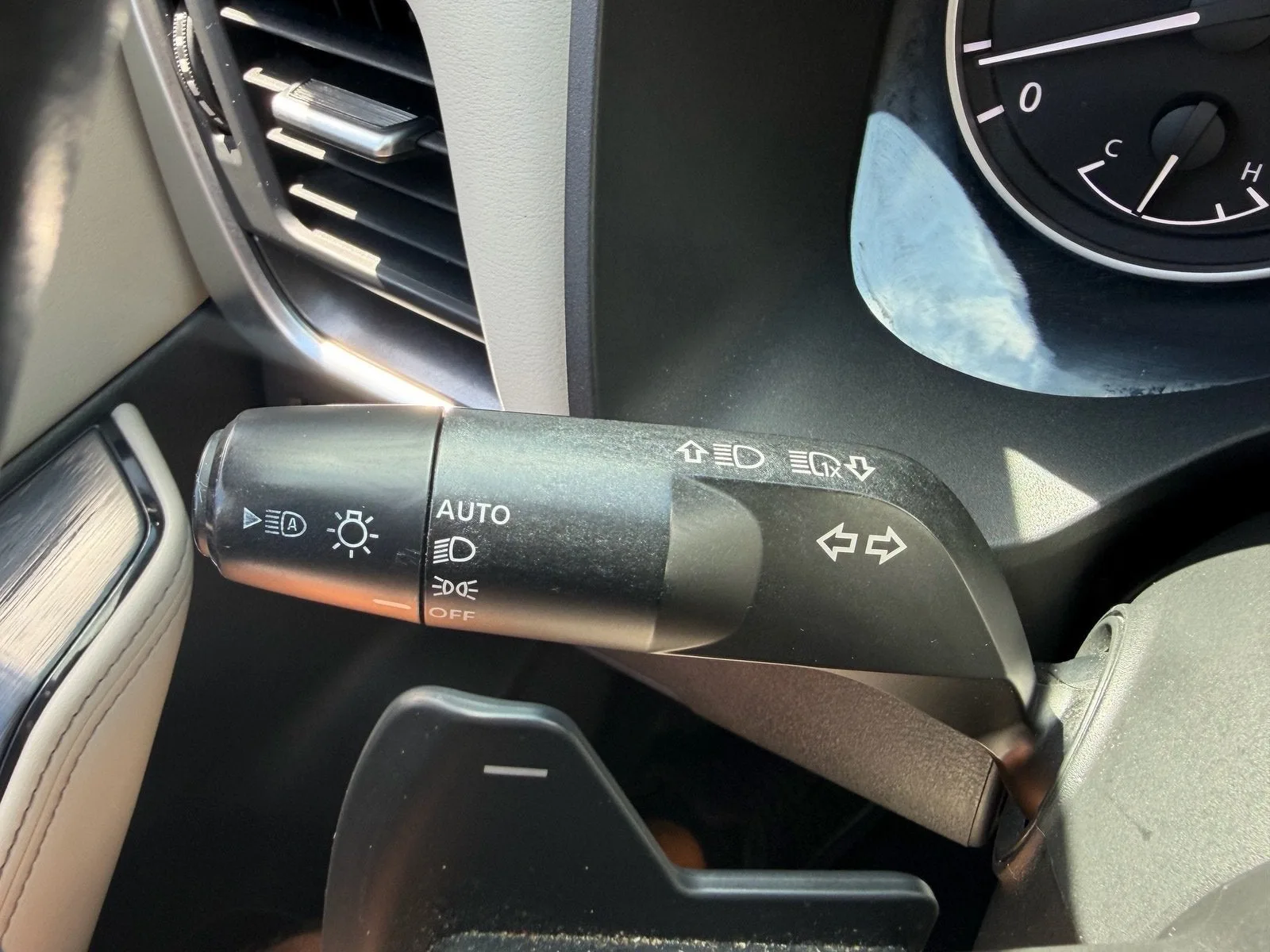 2023 Nissan Rogue SV photo 32