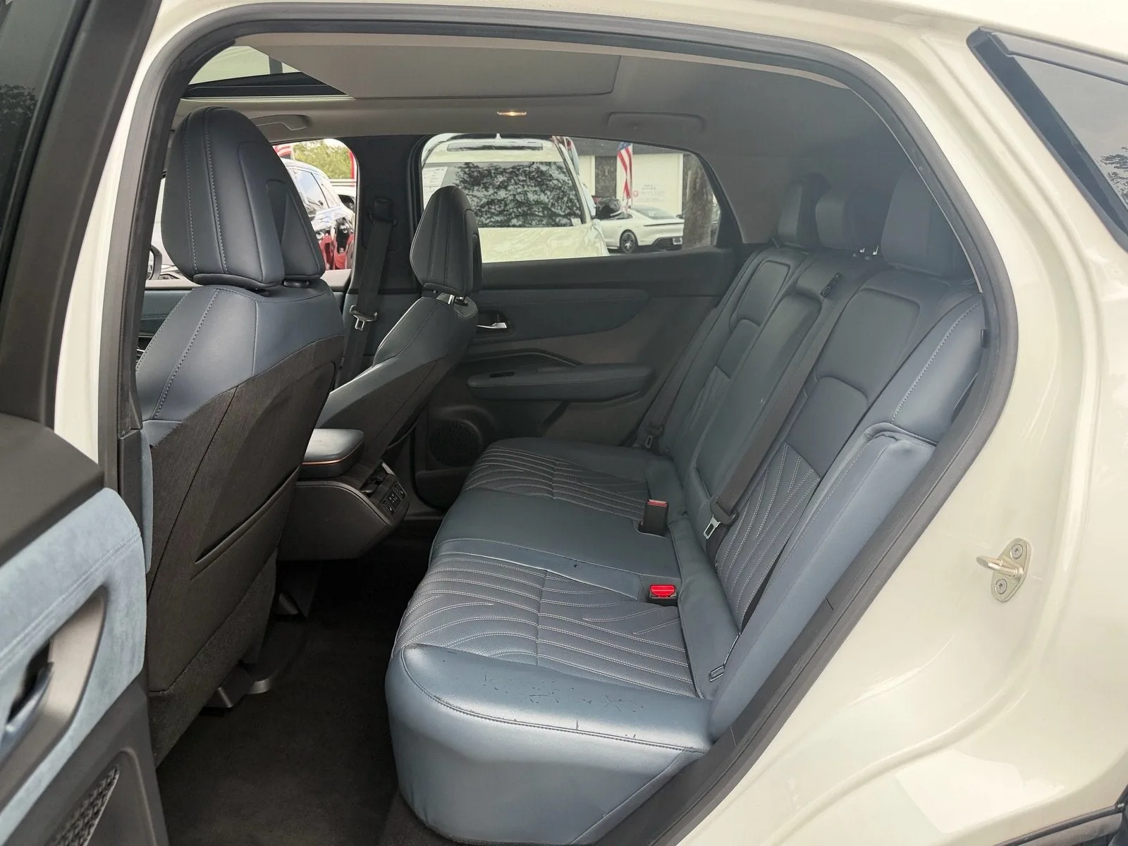 2024 Nissan ARIYA PLATINUM+ photo 13