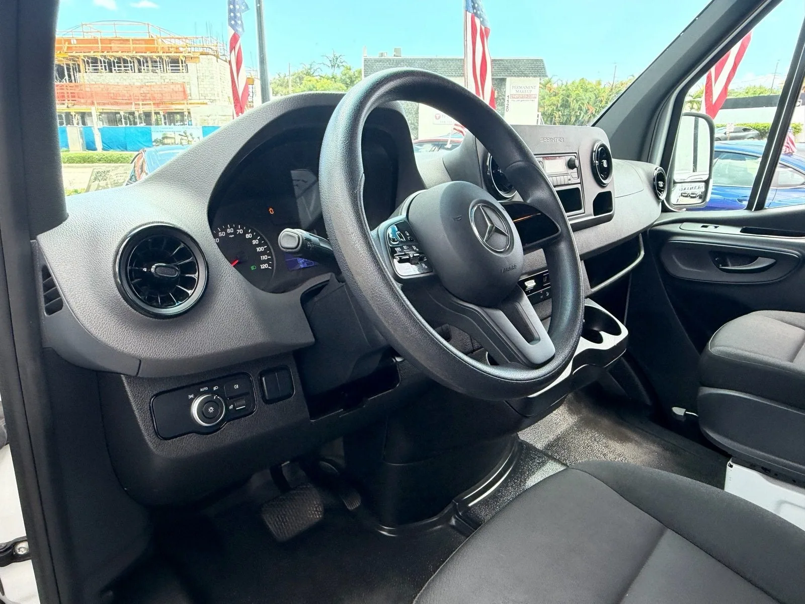 2022 Mercedes-Benz Sprinter Cargo Van Cargo 144 WB photo 10
