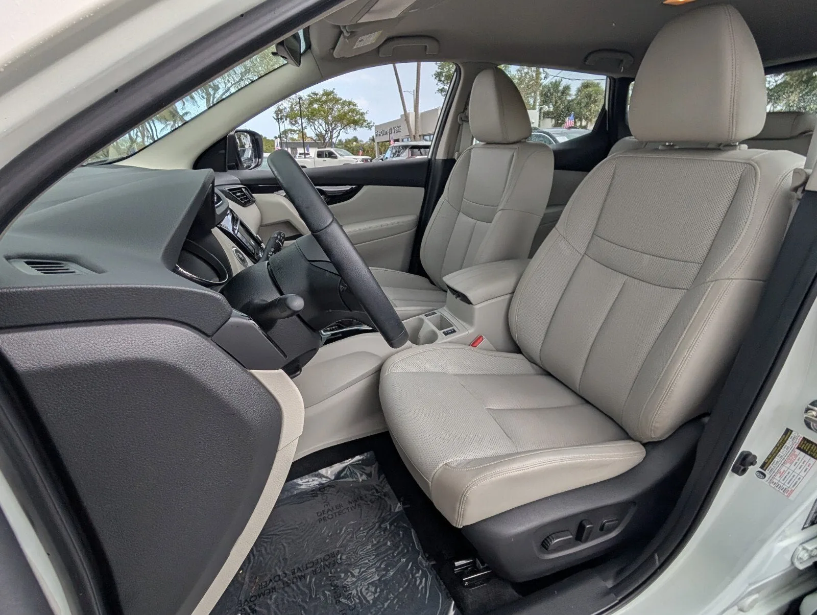 2022 Nissan Rogue Sport SL photo 10