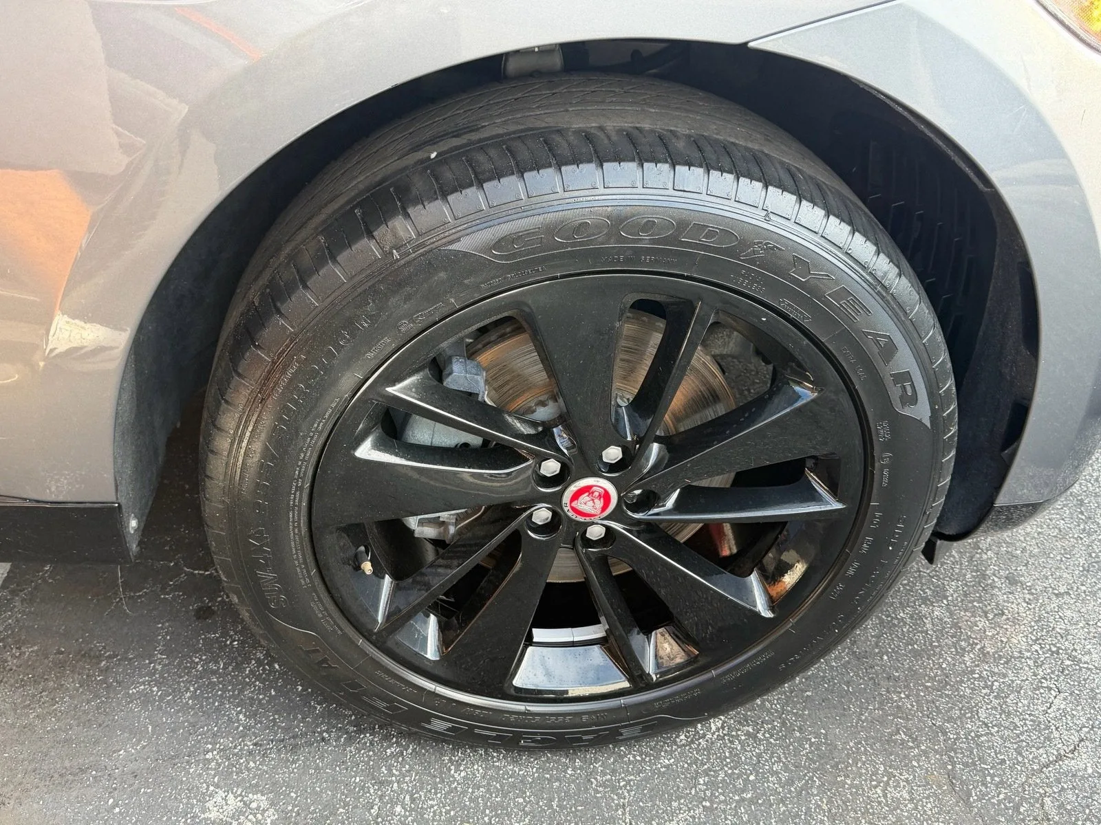 2023 Jaguar F-PACE S photo 14
