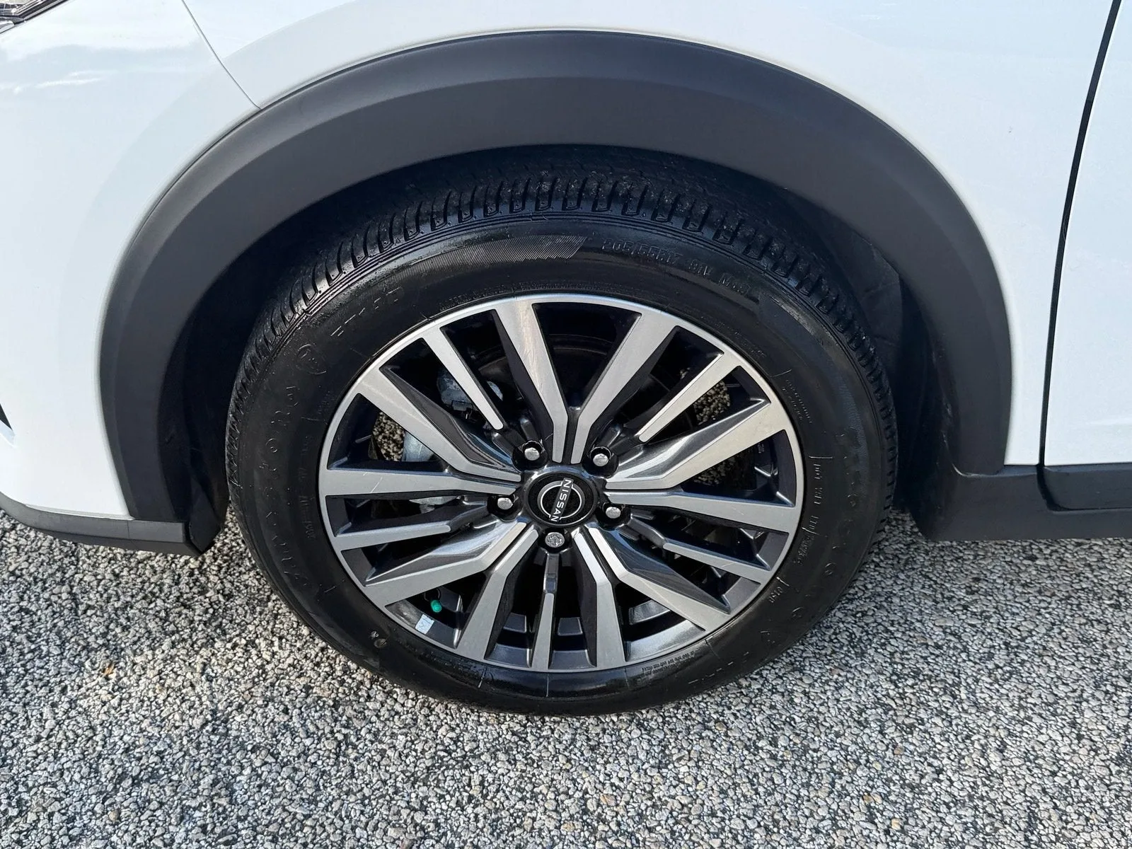 2024 Nissan Kicks SV photo 19