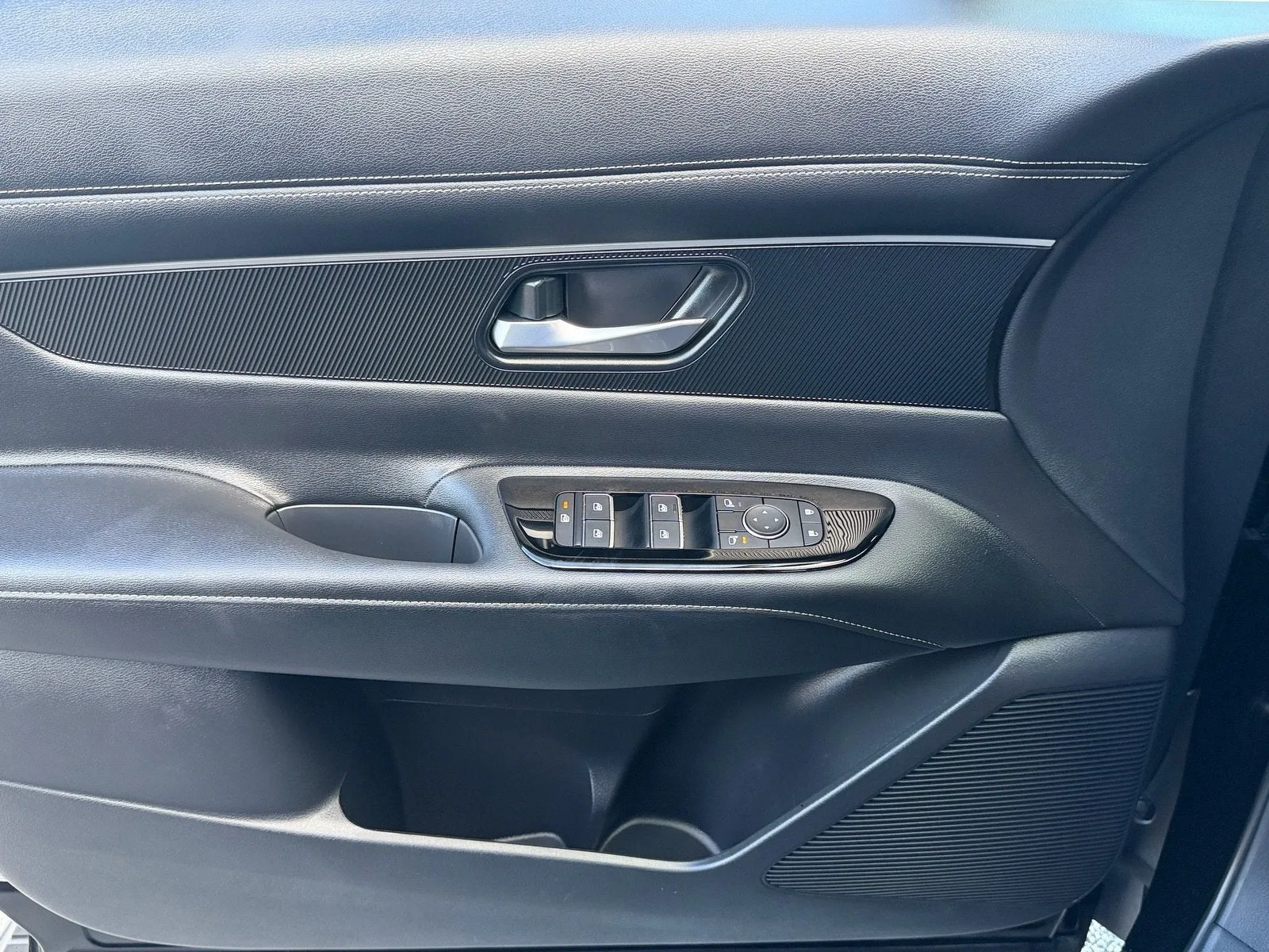 2025 Nissan Murano SV photo 32