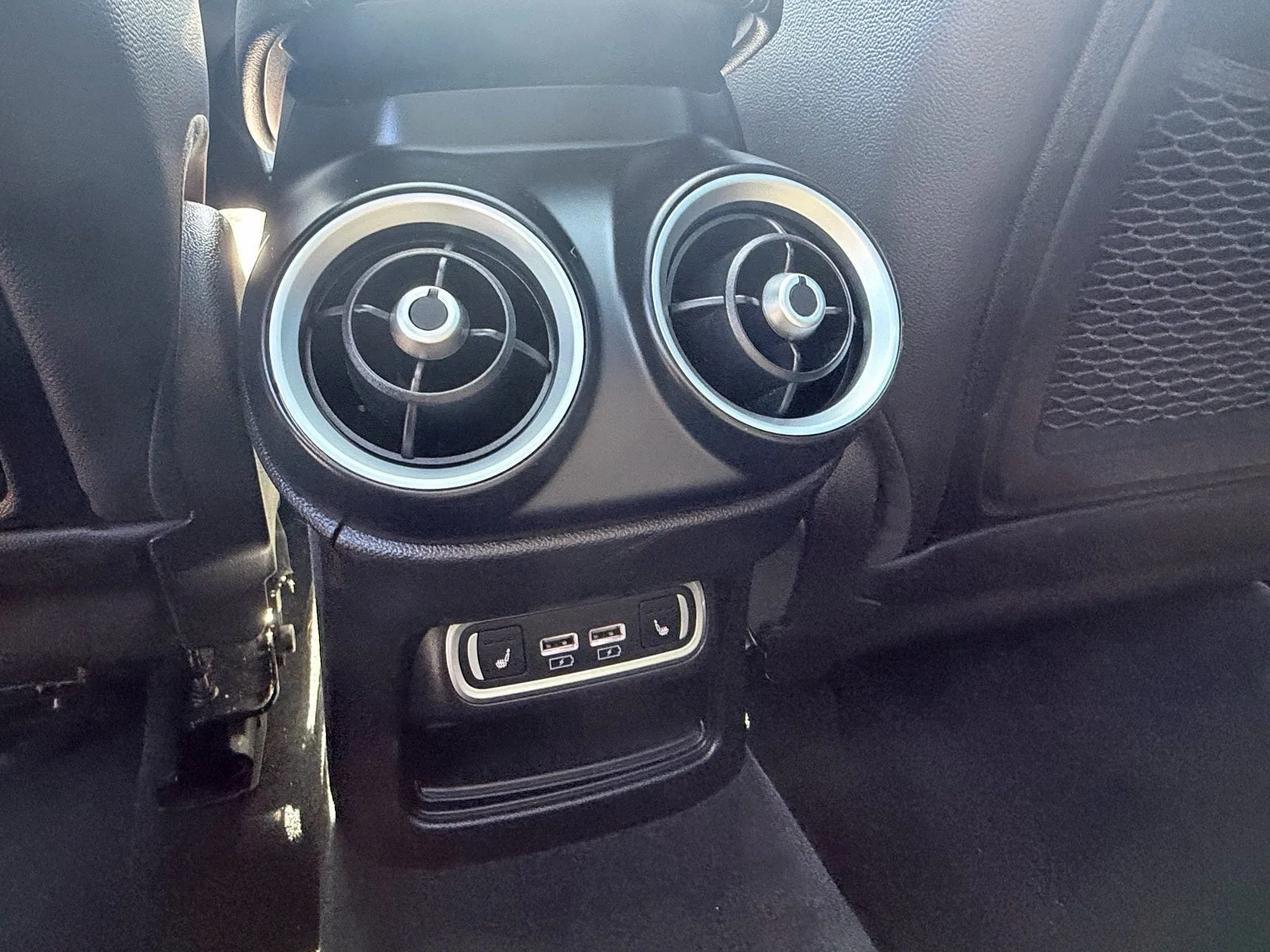 2023 Alfa Romeo Stelvio Sprint photo 12