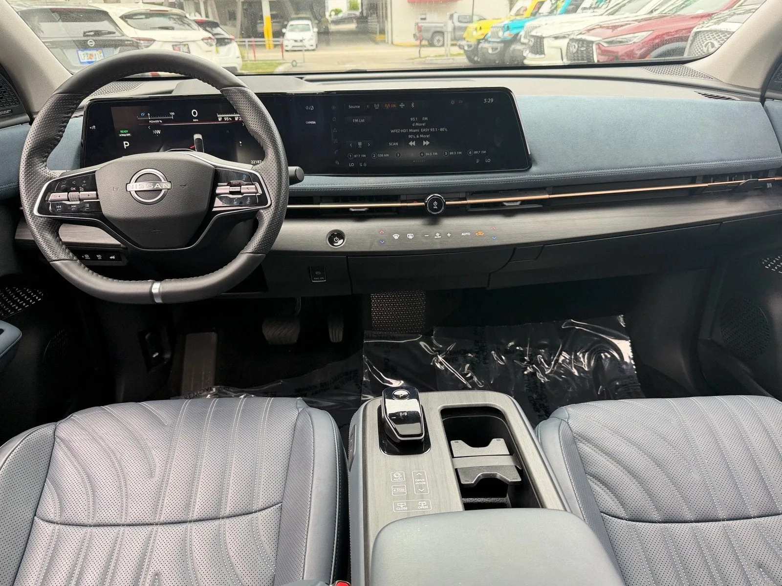 2024 Nissan ARIYA PLATINUM+ photo 12