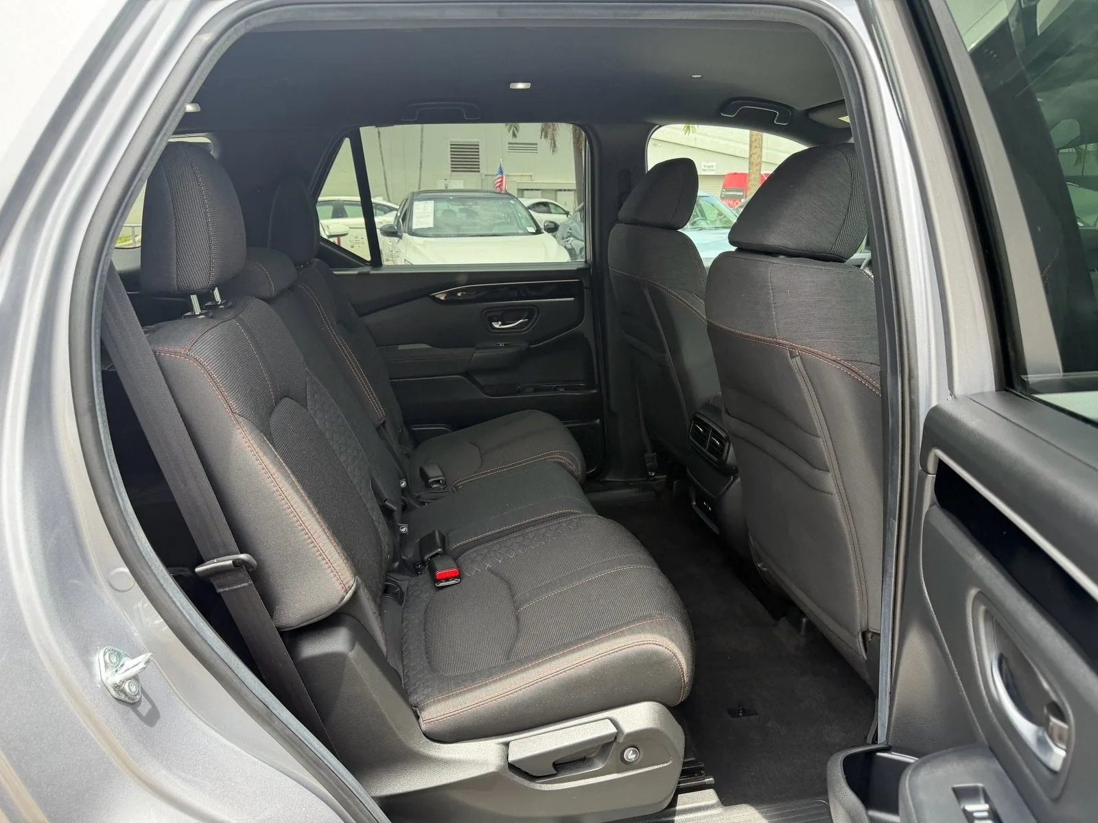 2025 Honda Pilot Sport photo 18