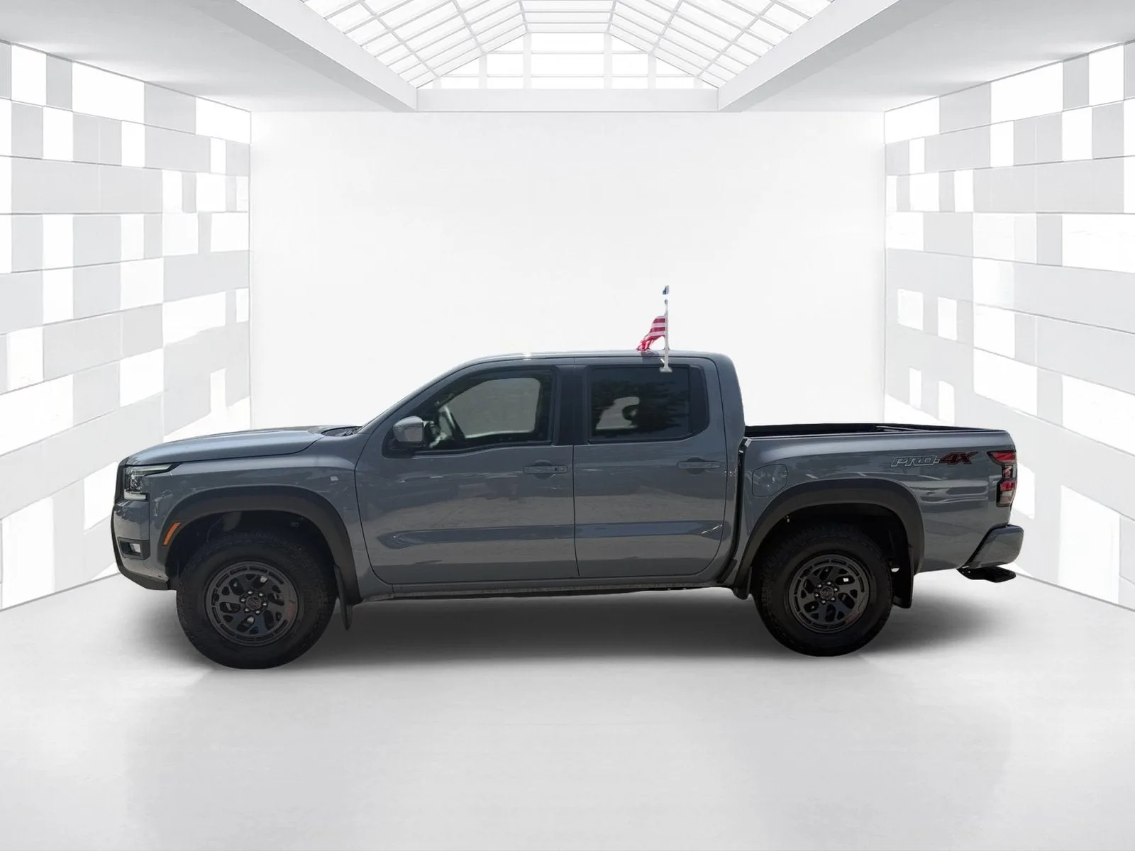 2025 Nissan Frontier Crew Cab PRO-4X® photo 3