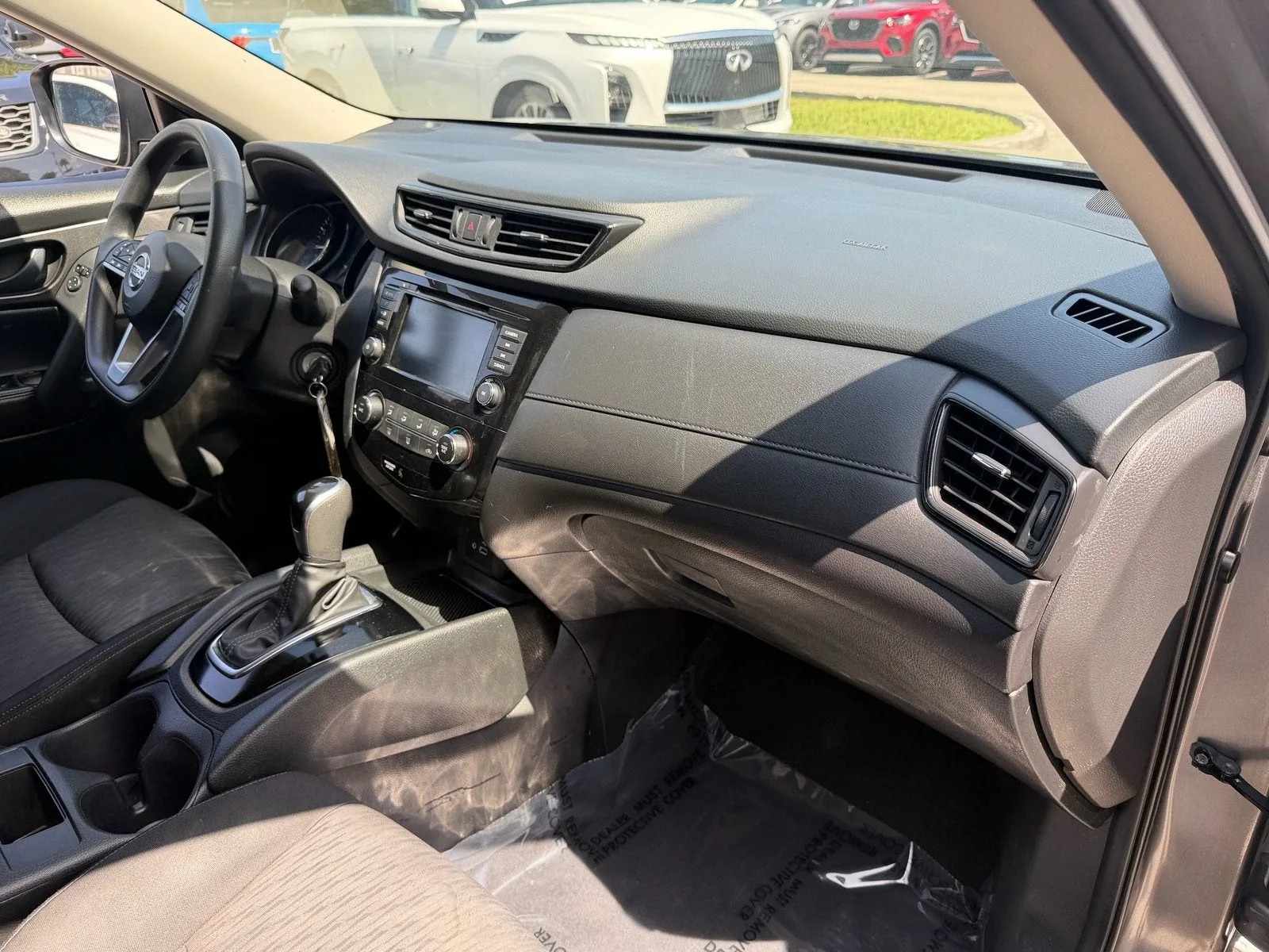 2020 Nissan Rogue S photo 17