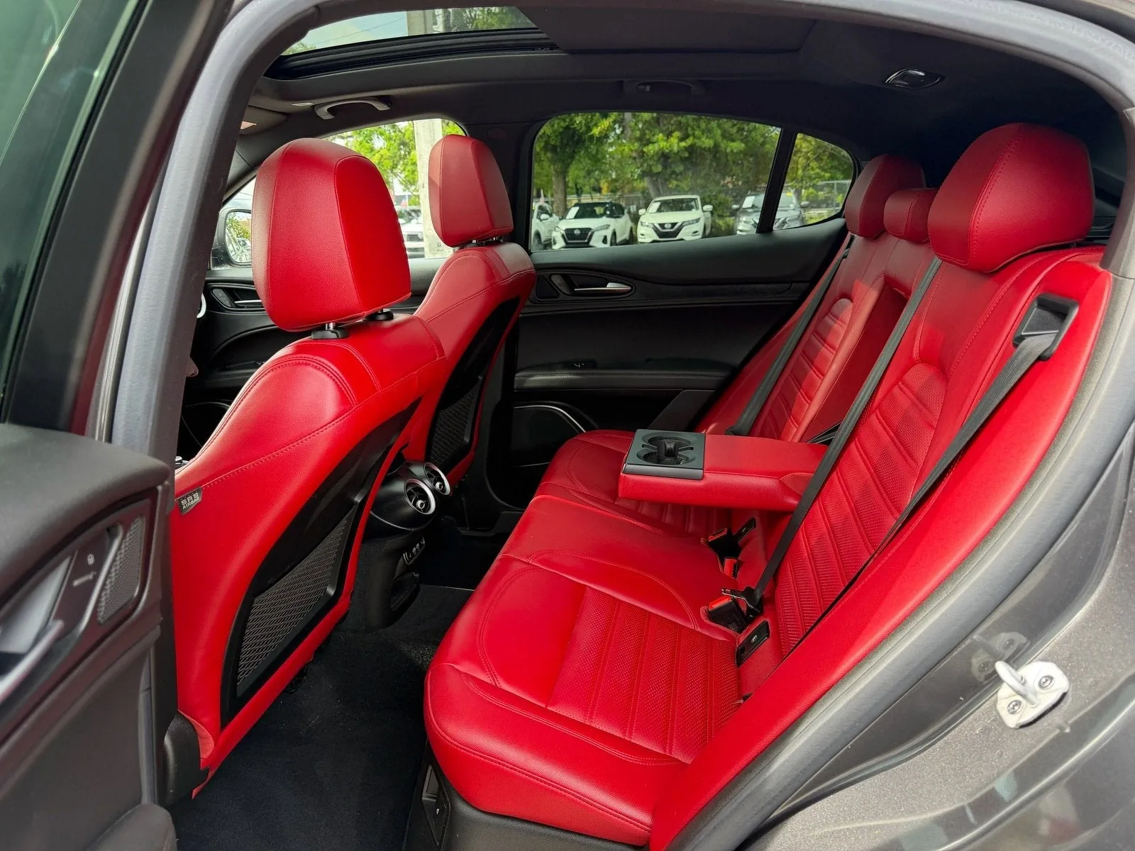 2023 Alfa Romeo Stelvio Sprint photo 13
