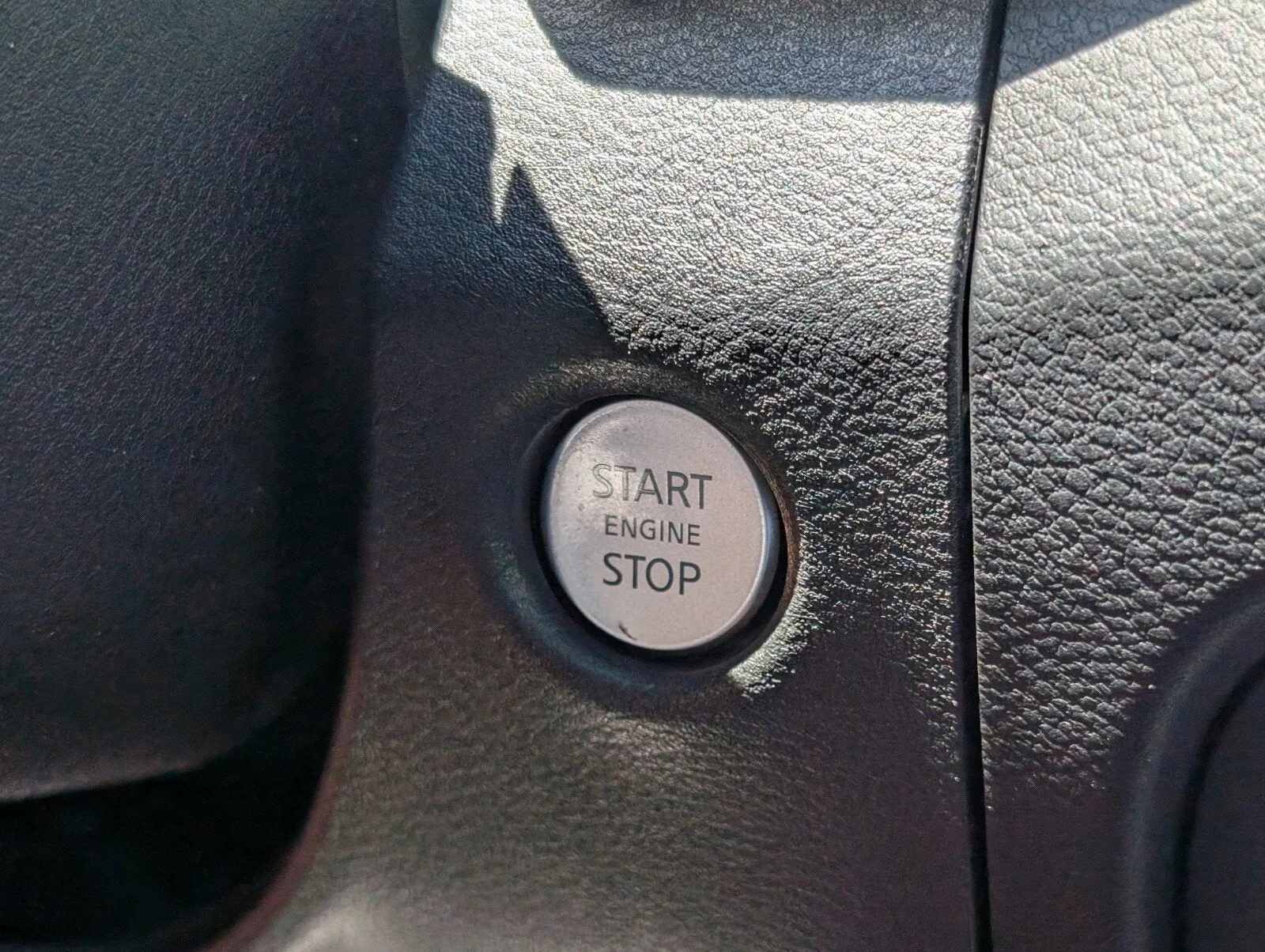 2022 Nissan Frontier Crew Cab SV photo 28