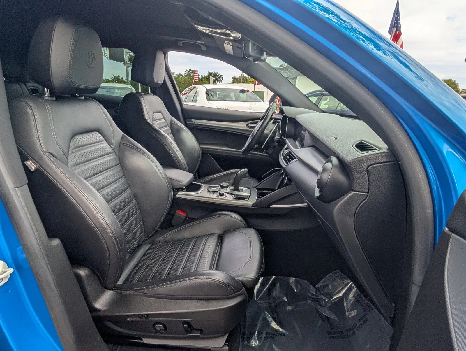2022 Alfa Romeo Stelvio Veloce photo 17