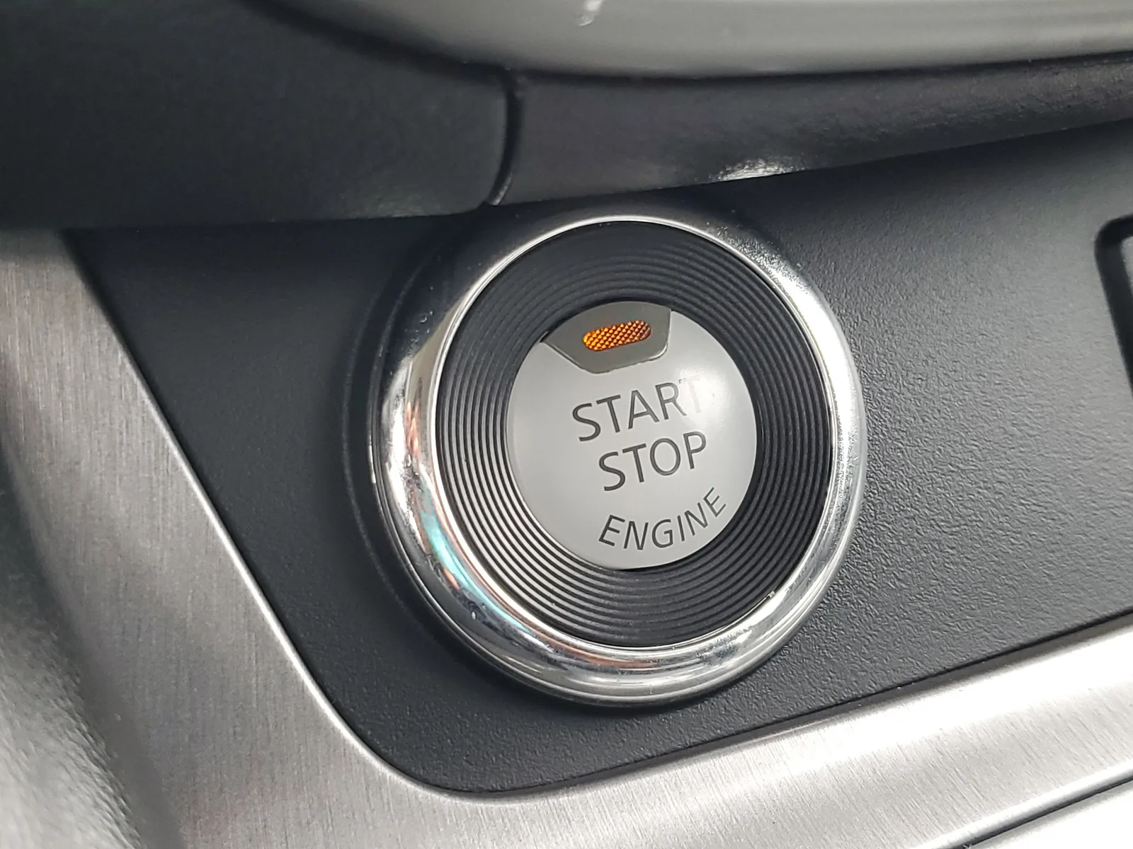 2020 Nissan Murano SV photo 22