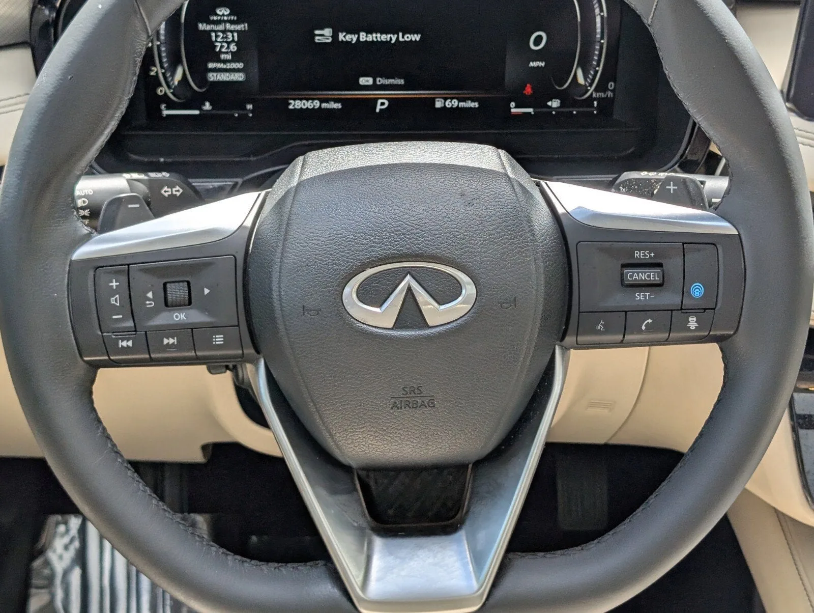 2023 INFINITI QX60 LUXE photo 15