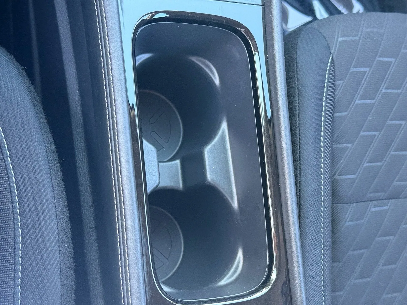 2024 Nissan Kicks SV photo 28