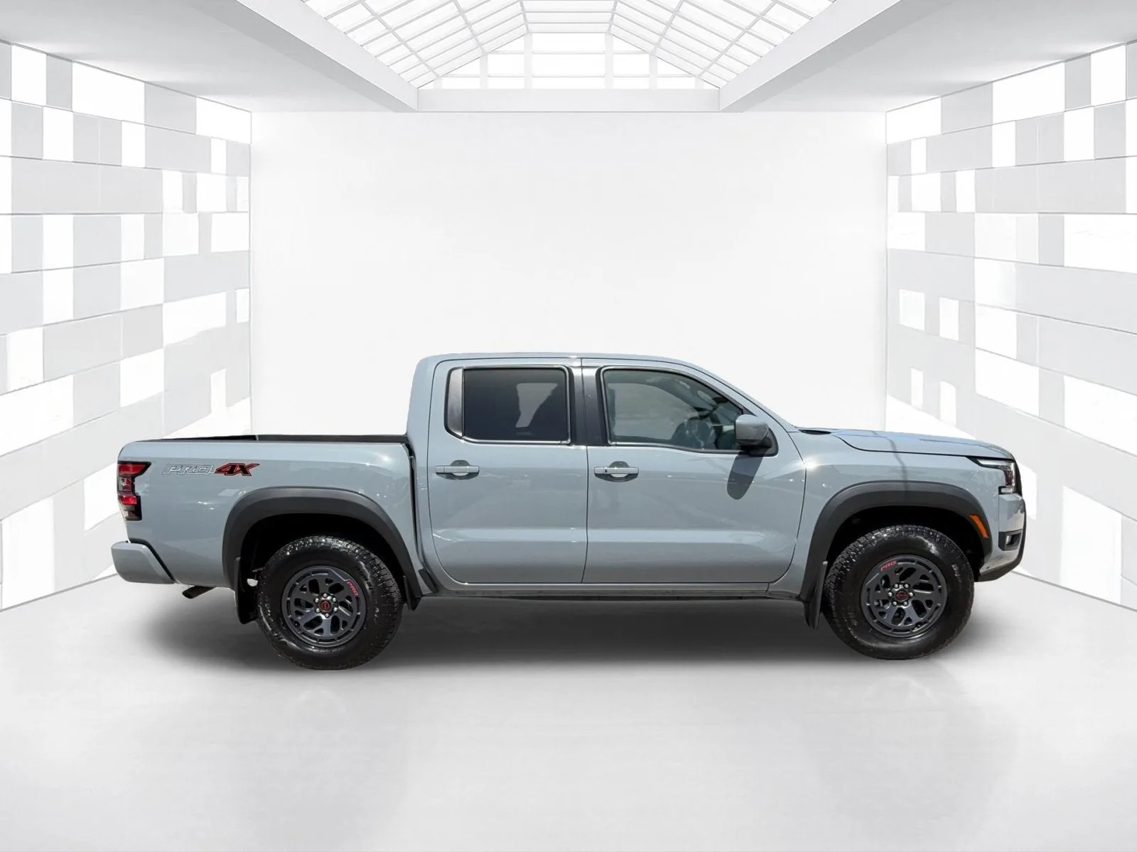 2025 Nissan Frontier Crew Cab PRO-4X® photo 7