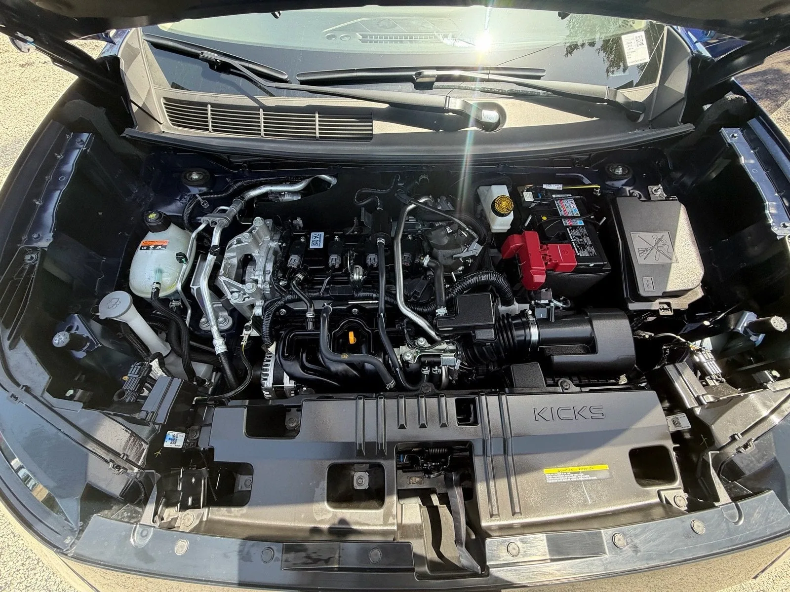 2025 Nissan Kicks SR photo 19