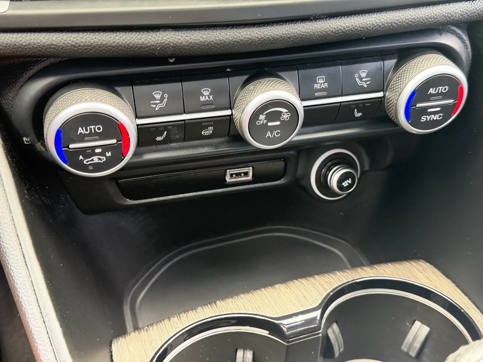 2023 Alfa Romeo Giulia Ti photo 26
