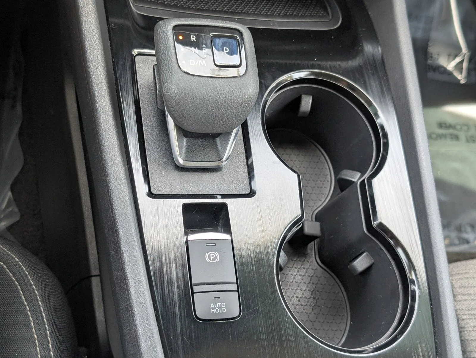 2022 Nissan Rogue SV photo 23
