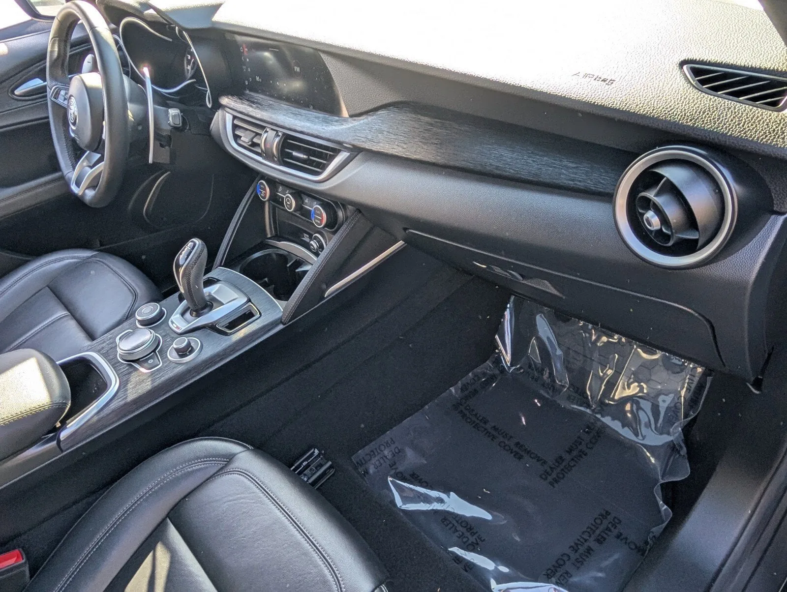 2023 Alfa Romeo Stelvio Sprint photo 17
