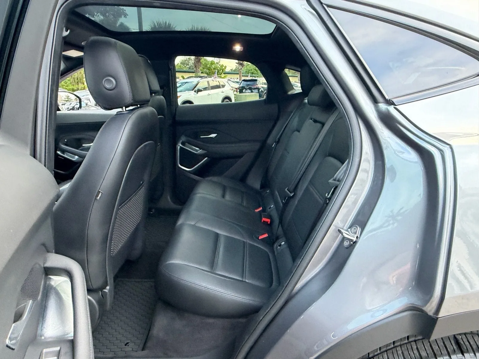 2021 Jaguar E-PACE SE photo 11
