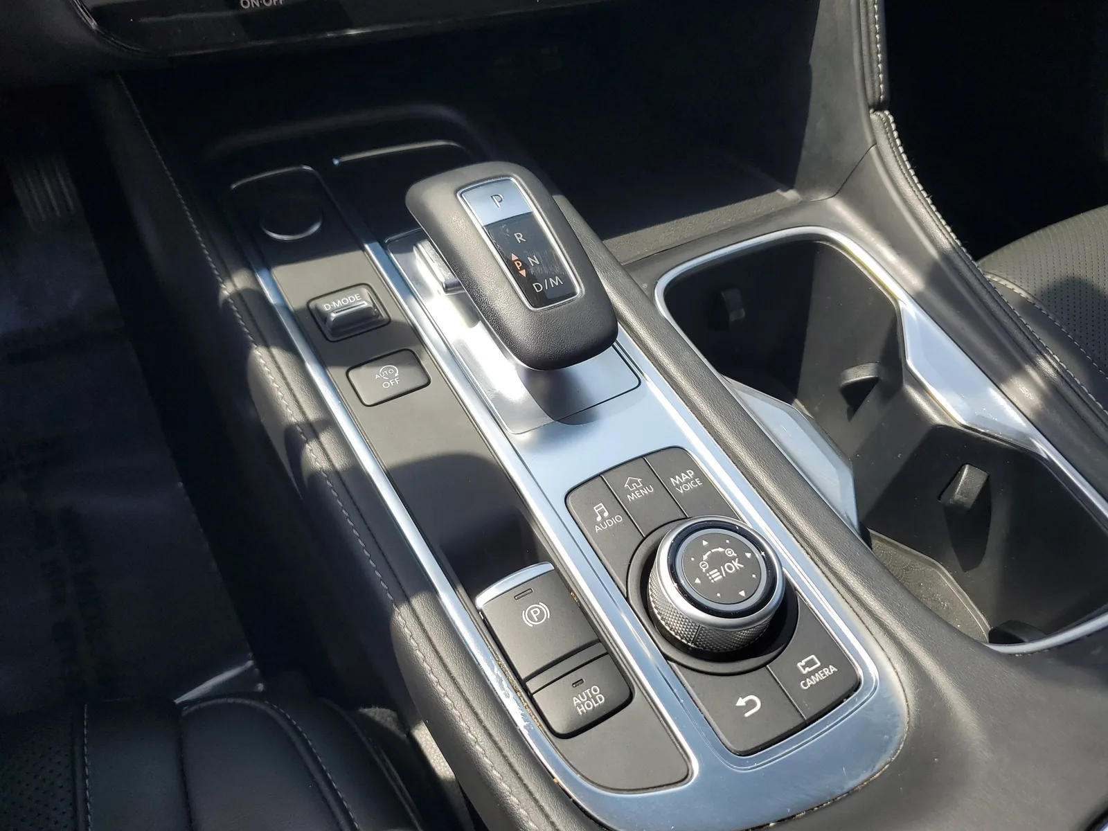 2022 INFINITI QX60 LUXE photo 26
