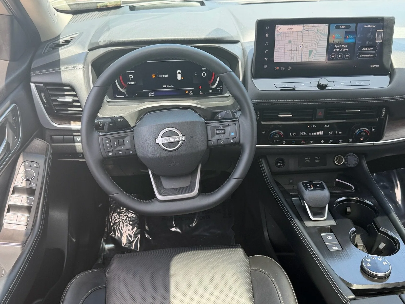 2026 Nissan Rogue Platinum photo 12