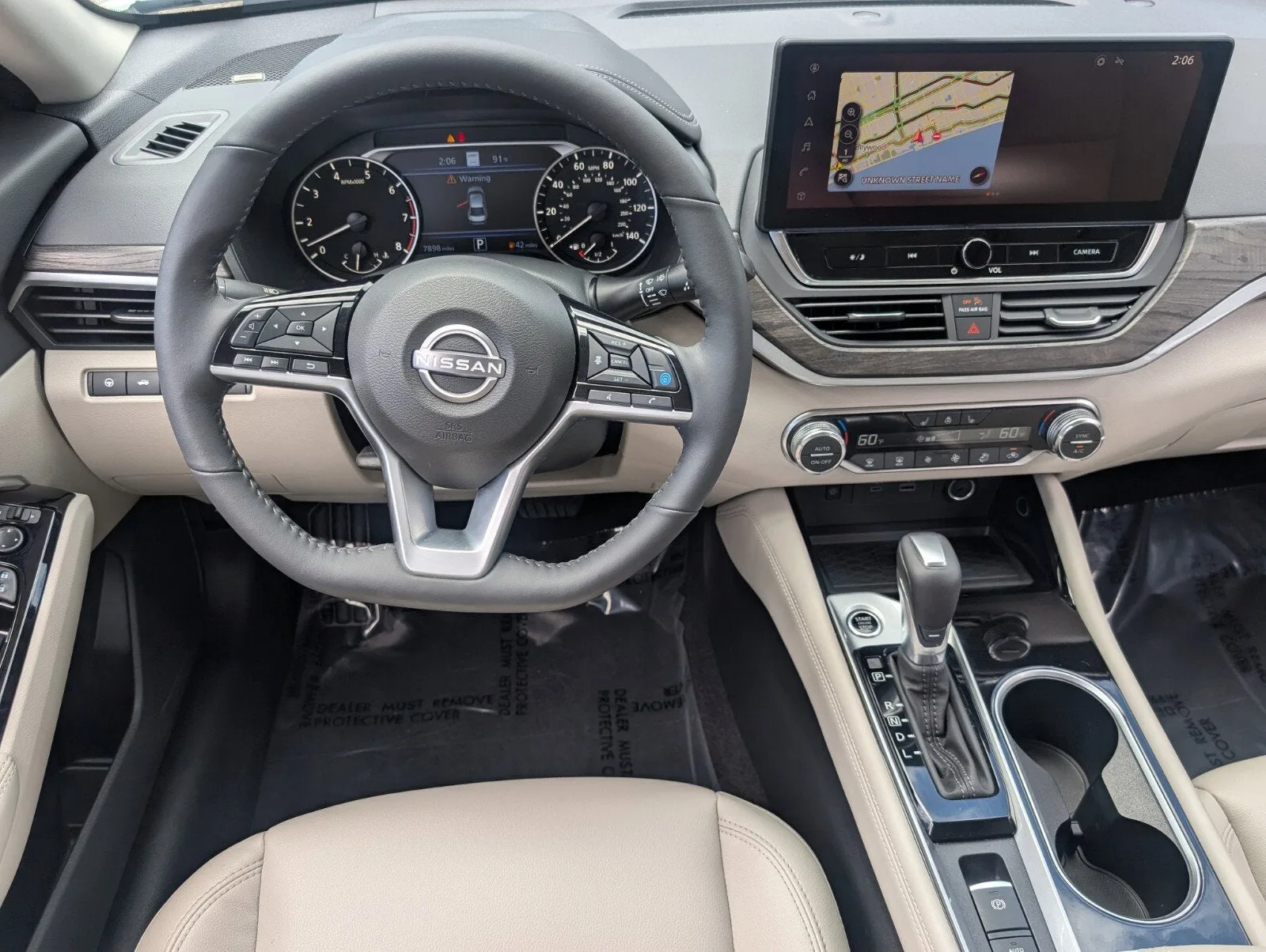2025 Nissan Altima SL photo 12