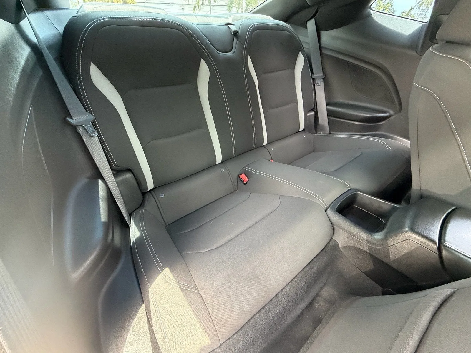 2018 Chevrolet Camaro 1LT photo 12