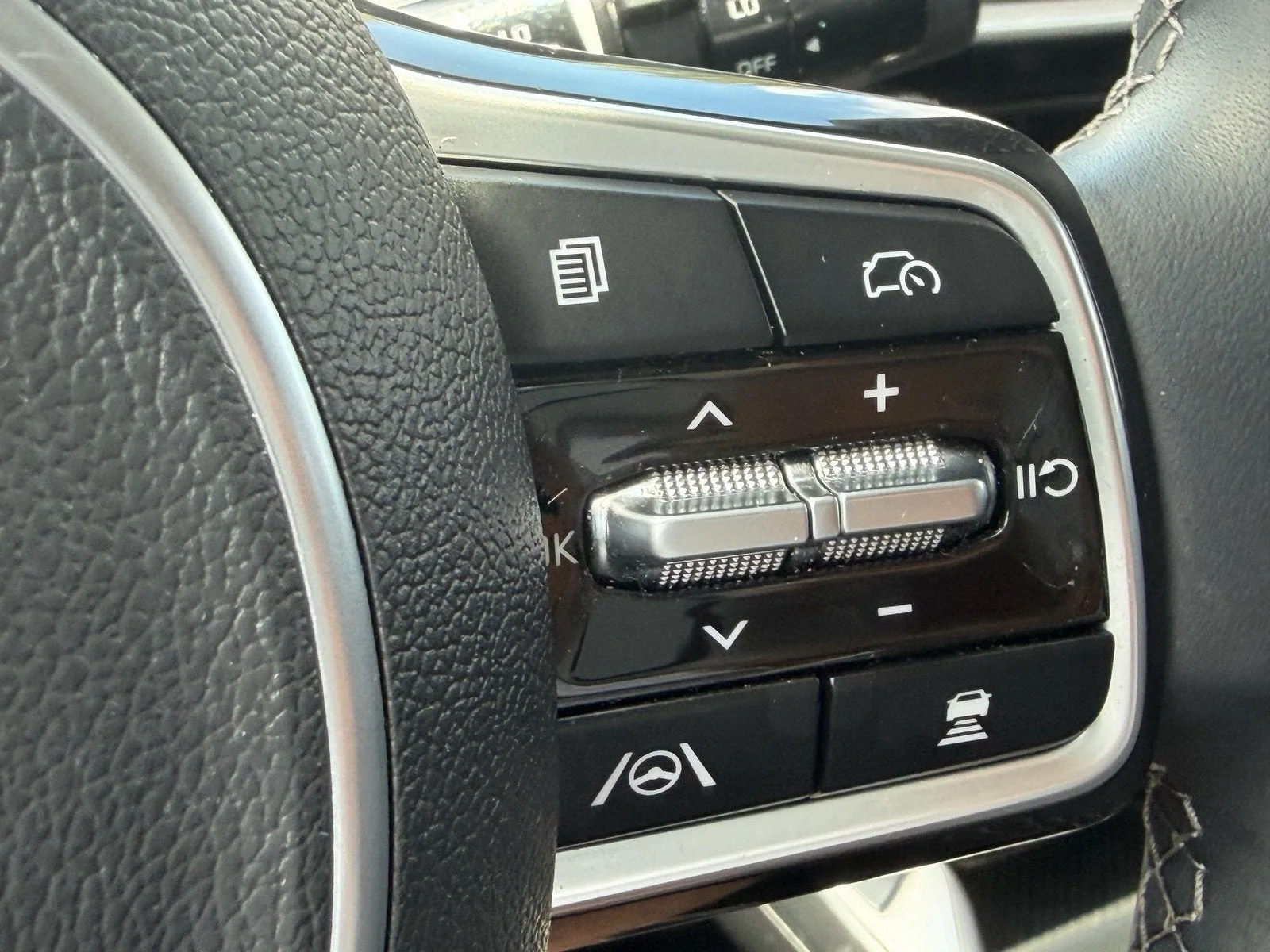 2025 Kia Sorento EX photo 27