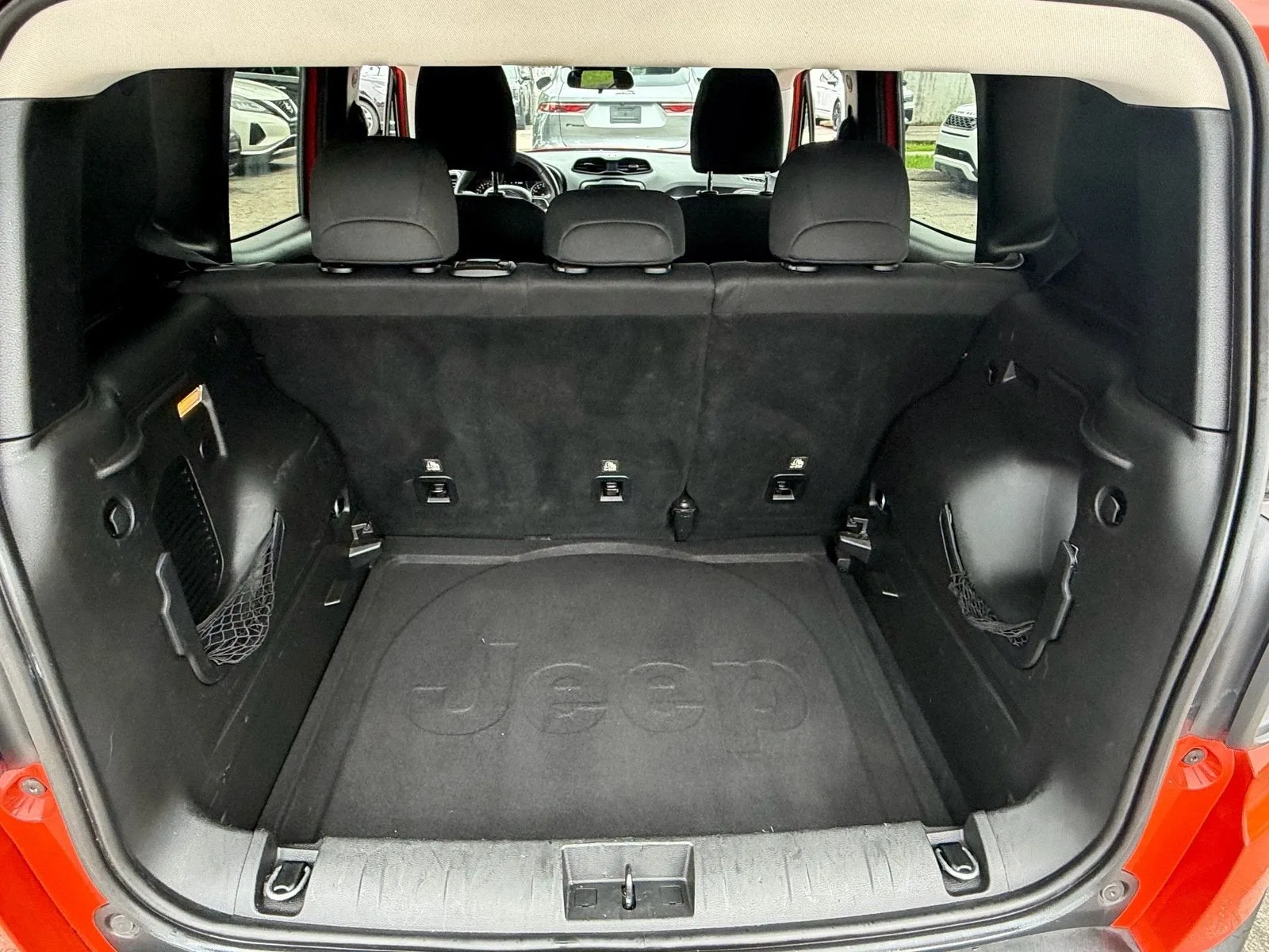 2019 Jeep Renegade Latitude photo 14