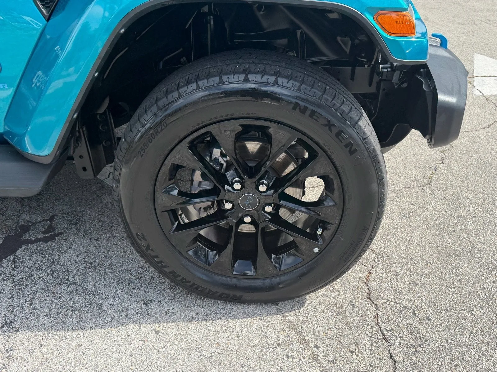2024 Jeep Wrangler 4xe Sahara photo 9