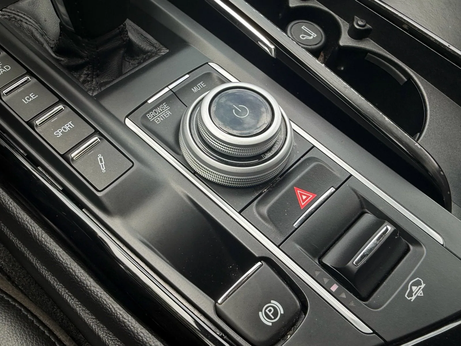 2022 Maserati Levante GT photo 26