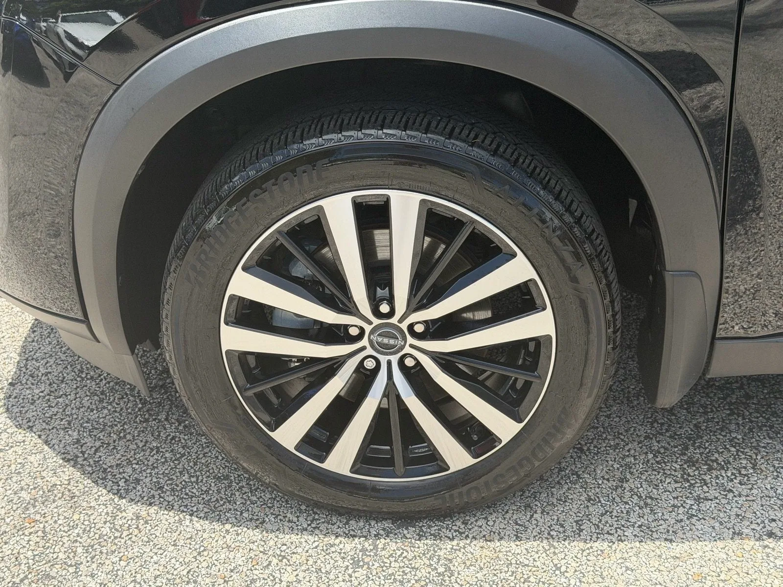 2025 Nissan Pathfinder Platinum photo 22