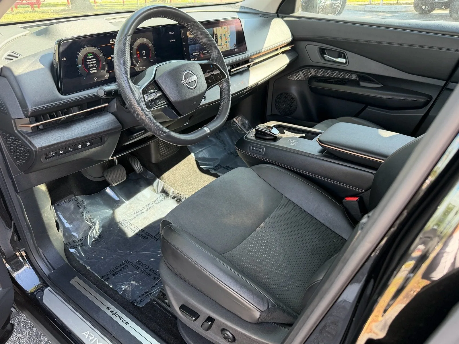 2024 Nissan ARIYA ENGAGE photo 11