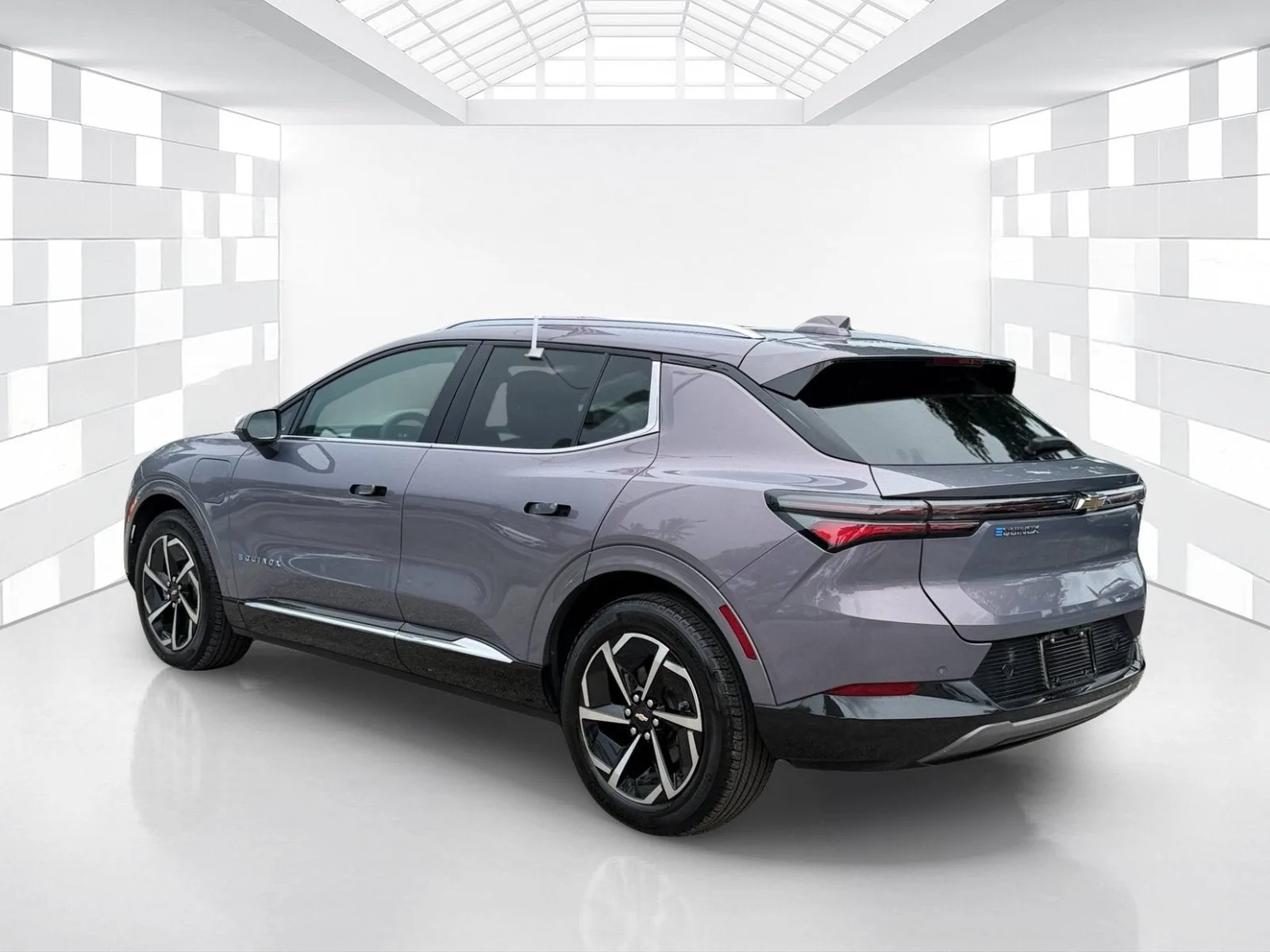 2025 Chevrolet Equinox EV LT photo 5