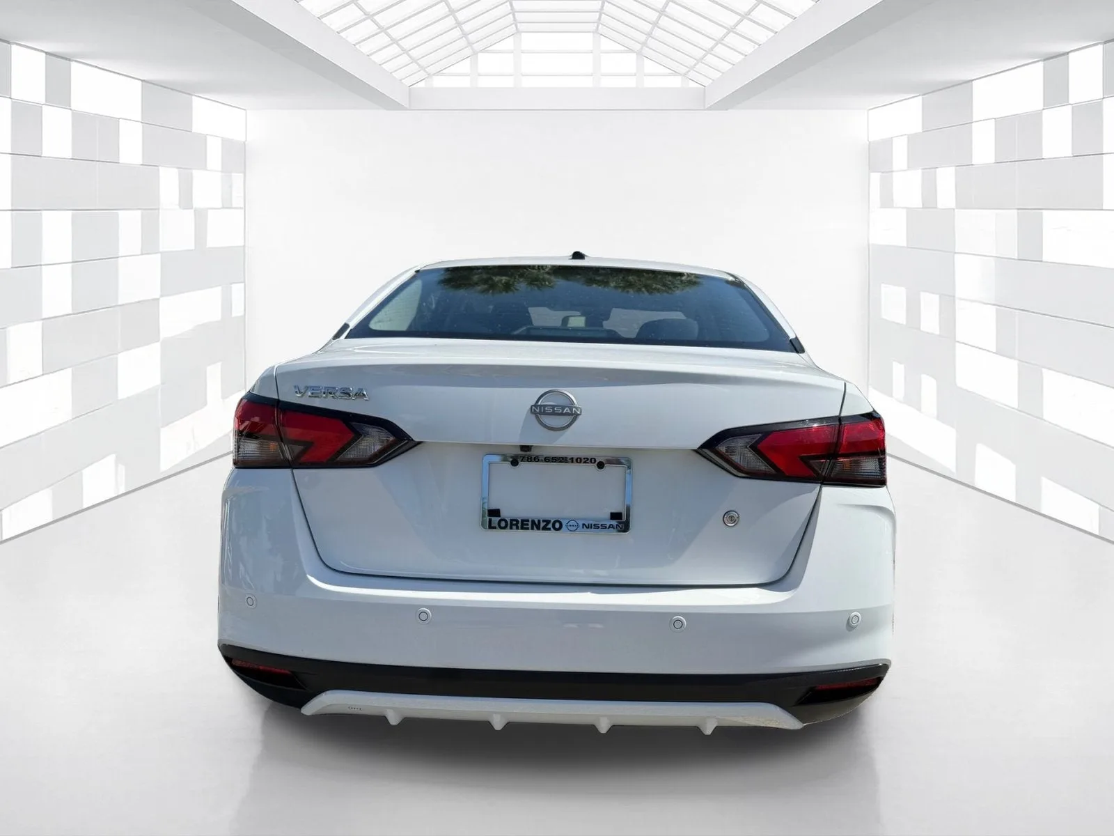 2025 Nissan Versa S photo 6